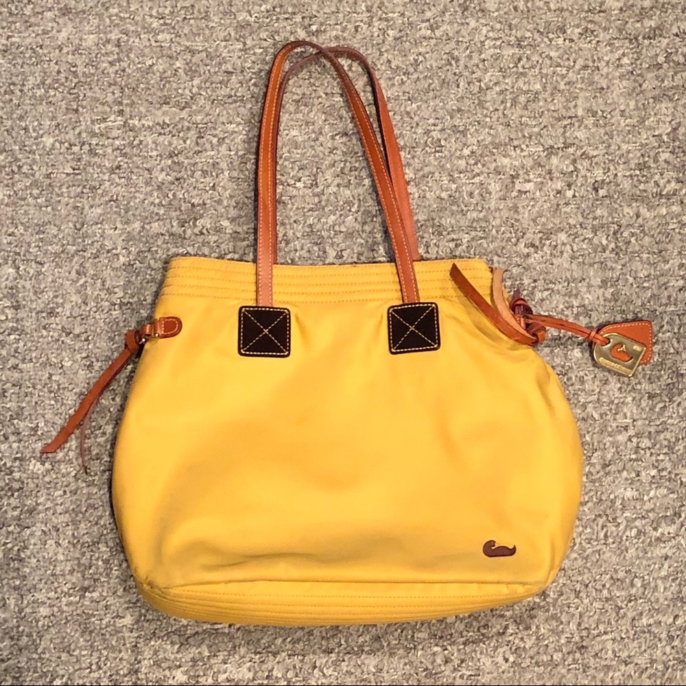 Dooney & Bourke purse - Picture 1 of 8